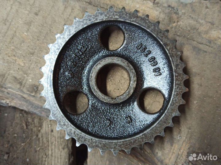 Шестерня (звезда) распредвала на m102 2.3