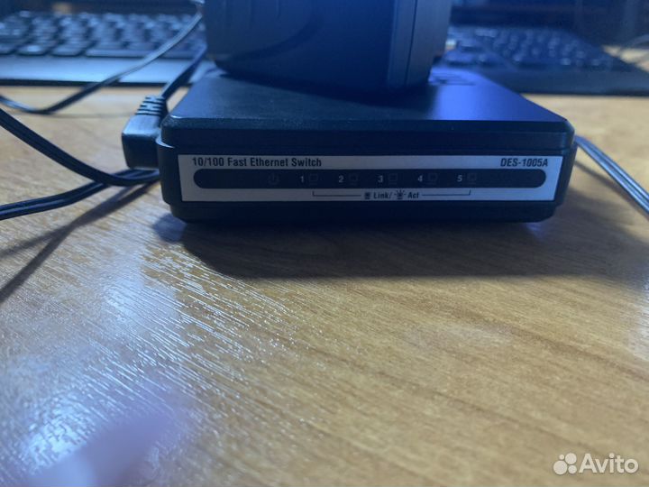 Коммутатор d link DES 1005A