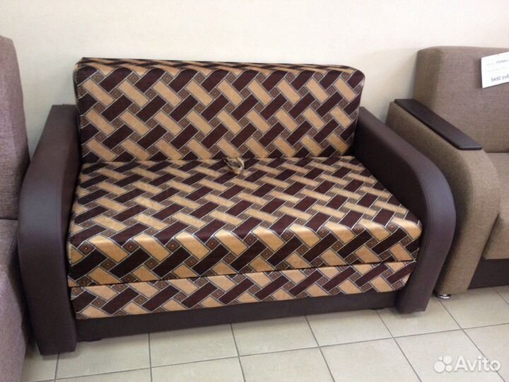 Диван чебурашка