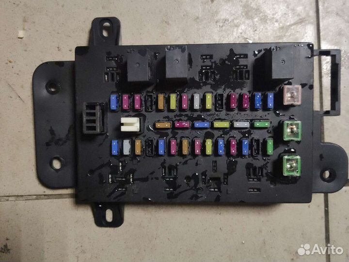 Блок предохранителей Lifan X60 (S3722100G) 1.8