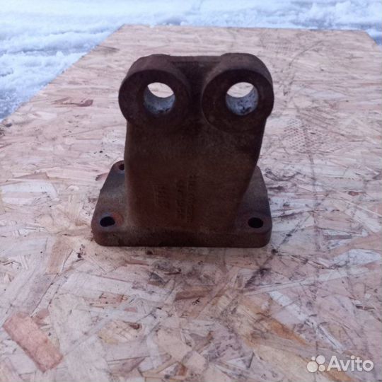 Кронштейн двигателя передний левый Камаз 5490 2018
