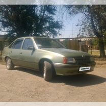 Opel Kadett 1.2 MT, 1986, 56 000 км, с пробегом, цена 70 000 руб.