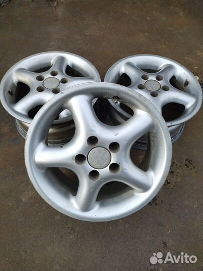 Литой диск r14