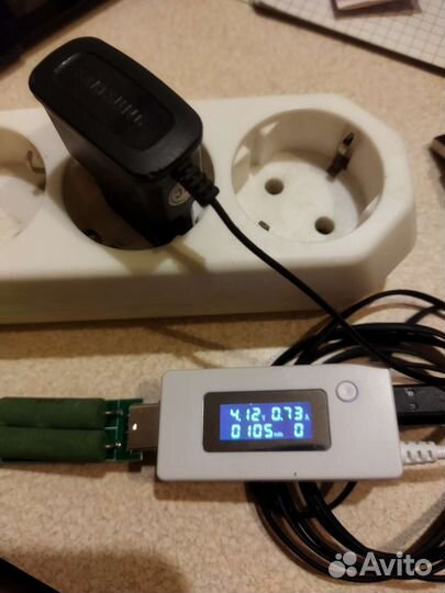 Зарядное устройство для мобильных телефонов