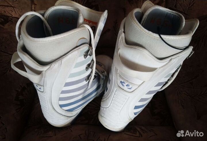 Продам сноубордические батинки раз. 37