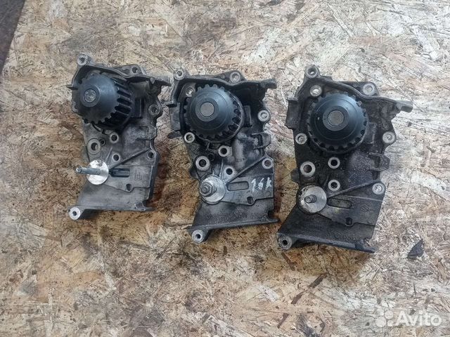 Водяная помпа Renault Logan 1 Largus Sandero