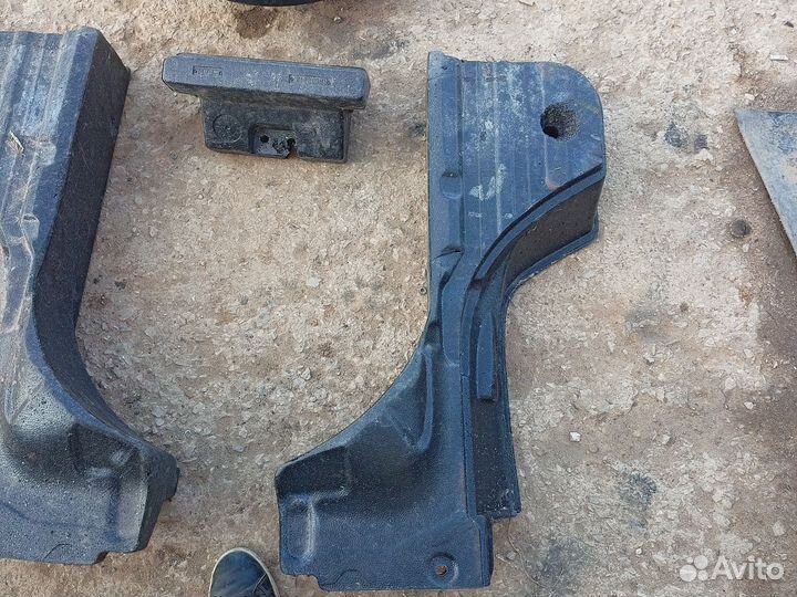 Наполнитель багажника Lifan X60