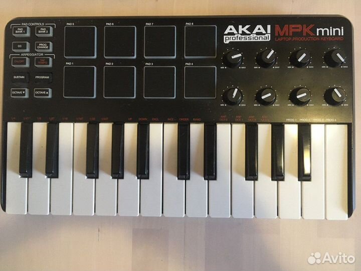 Продается Midi-клавиатура контроллер Akai MPK Mini