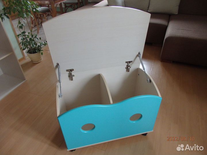 Продаю набор детской мебели