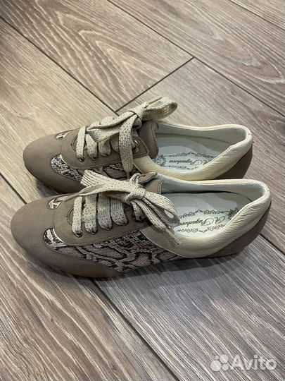 Кроссовки женские Econika Алла Пугачева 36 размер