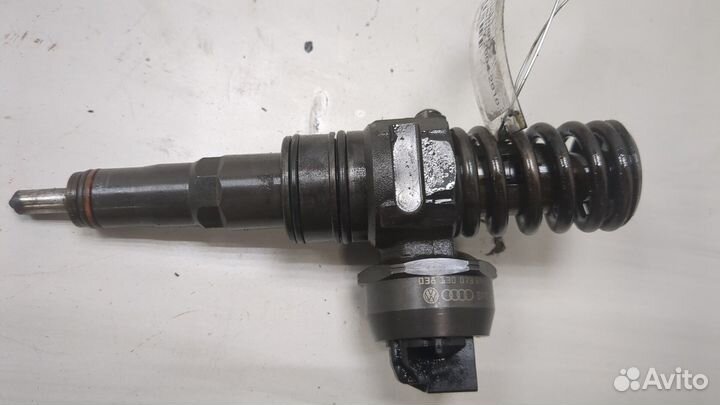Форсунка топливная Volkswagen Caddy, 2010