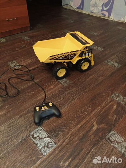 Игрушка грузовик