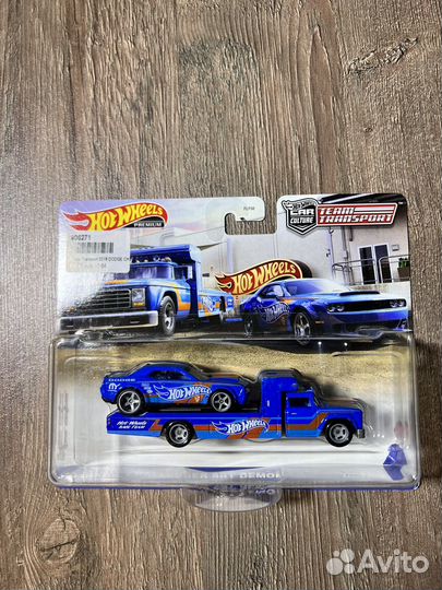 Hot wheels premium team transport
