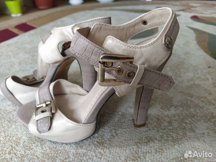 Босоножки женские 39 размер