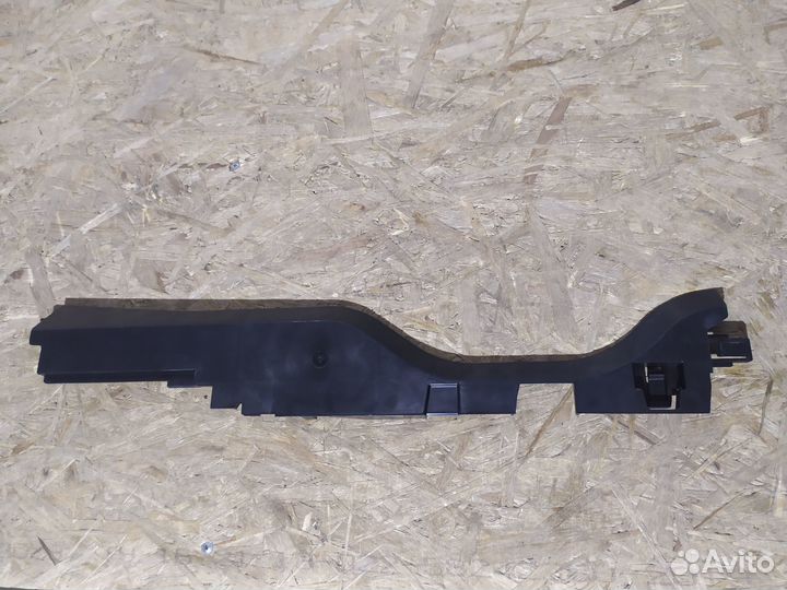 Крепление левое радиатора BMW