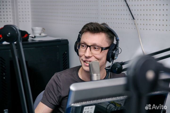 Диктор (аудио и видео реклама, голосовой помощник)