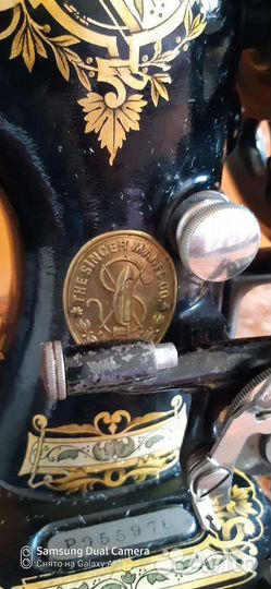 Швейная машина Singer