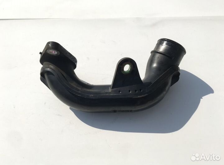 Патрубок правый R интеркулера мазда 6 gl mazda 6GL