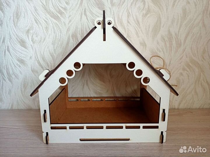 Кормушка для птиц