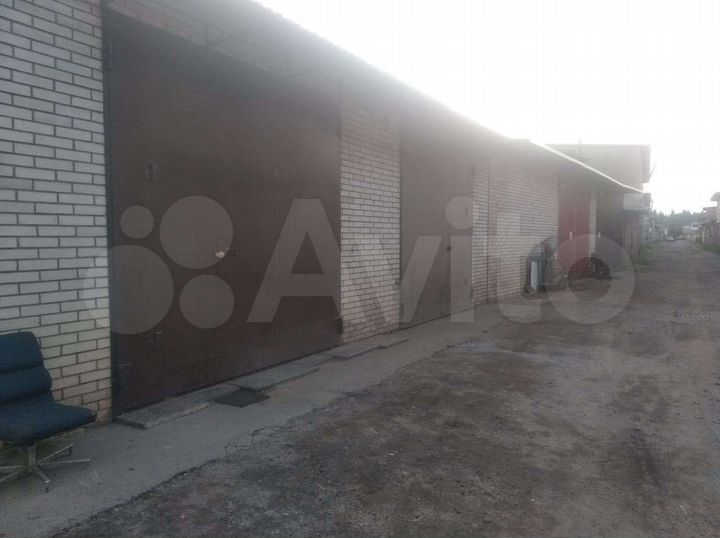 Гараж, > 30 м²