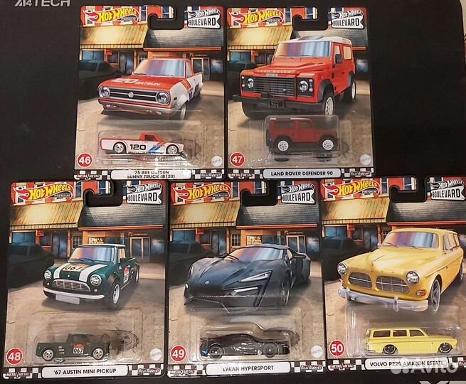 Hot Wheels Premium Boulevard