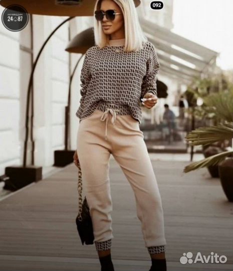 Костюм женский 52 р. новый