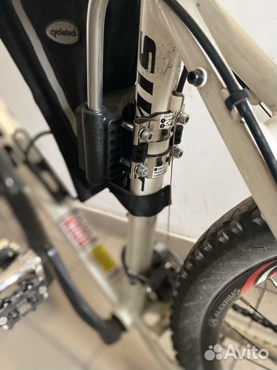 Велокресло hamax caress