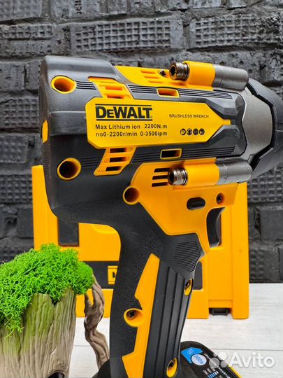 Гайковерт аккумуляторный Dewalt 2200 N.m. Гарантия