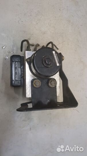 Блок абс, насос Toyota Sequoia, 2004