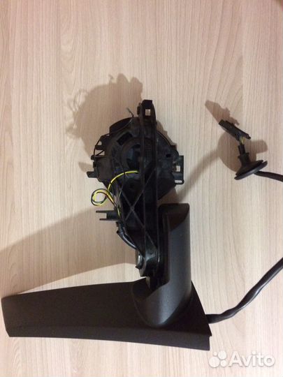 Opel Astra j Механизм зеркала левый. Накладка