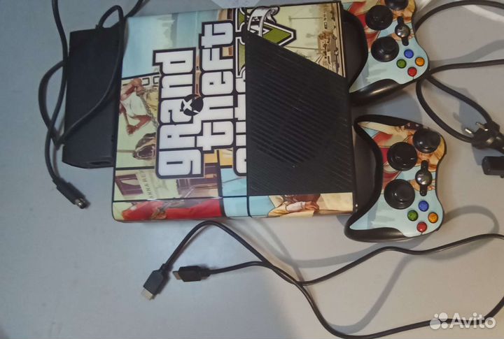 Продам Xbox 360 s