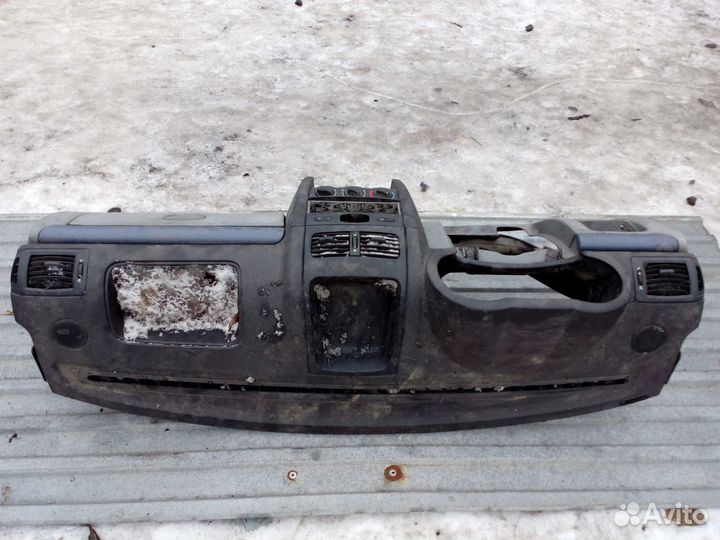 Торпедо Renault Symbol 98-08