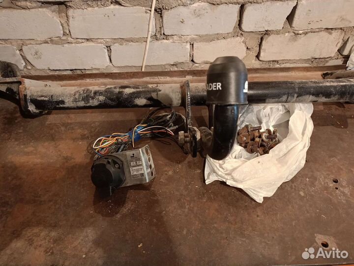 Тсу (фаркоп) Shortage, ix35