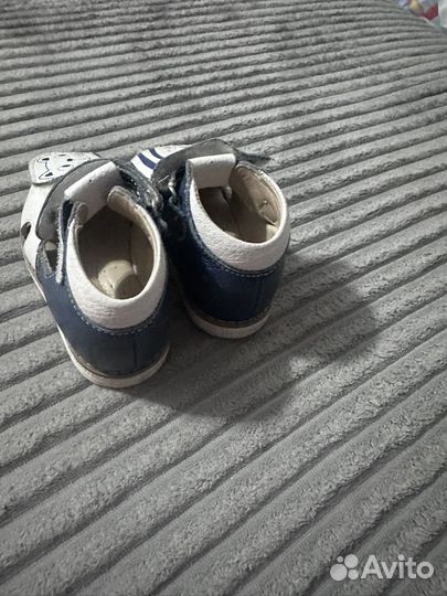 Босоножки детские