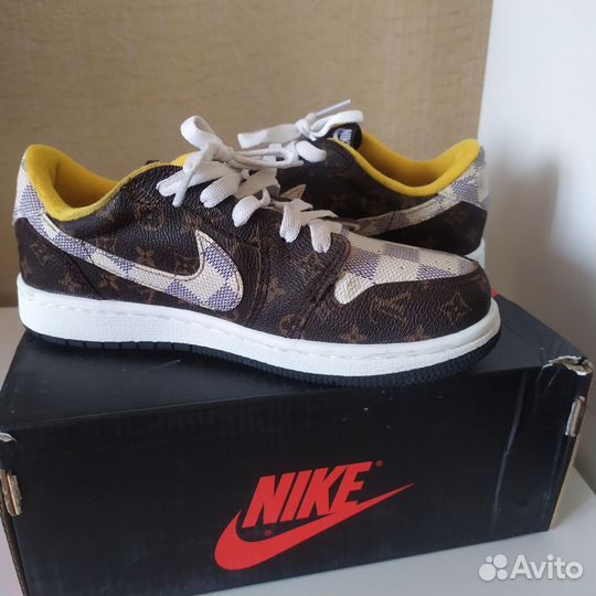 Кроссовки р 35