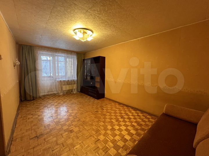 2-к. квартира, 57 м², 3/5 эт.