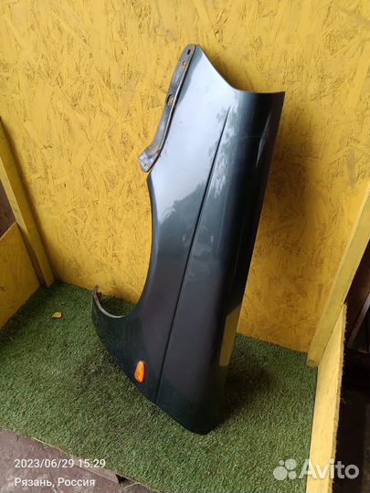 Переднее левое крыло LADA Priora