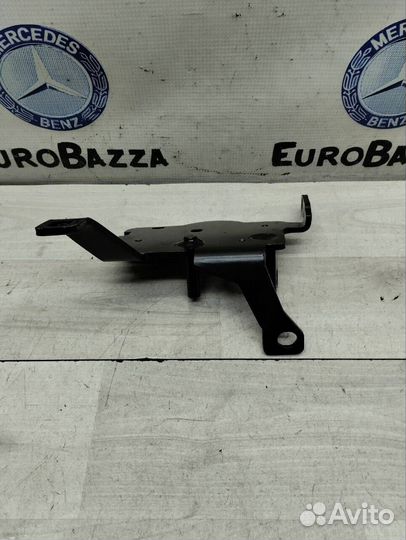 Опора сцепного устройства Mercedes W164
