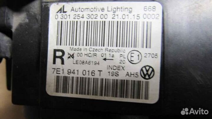 Фара правая, Volkswagen Transporter T5 2011