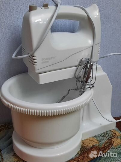 Миксер с чашей Skarlett