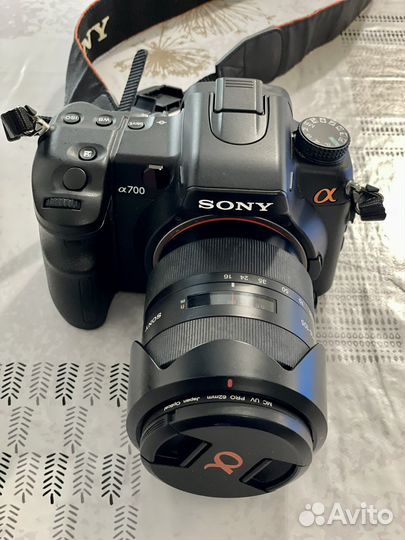 Зеркальный фот Sony Alpha 700