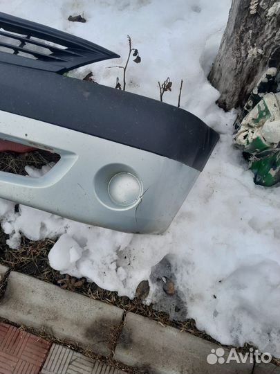 Бампер на рено логан