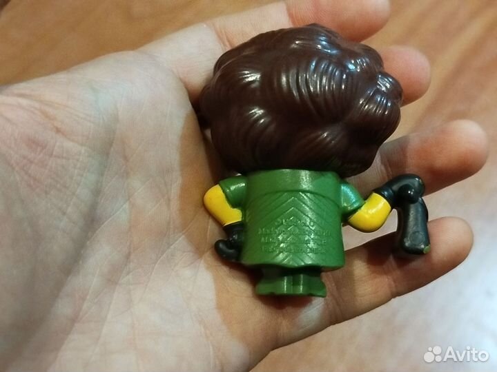 Миньоны из макдональдса в платье