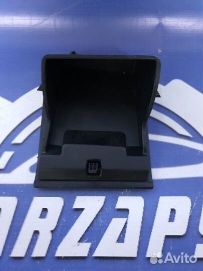 Крышка накладки торпеды Toyota Camry V70