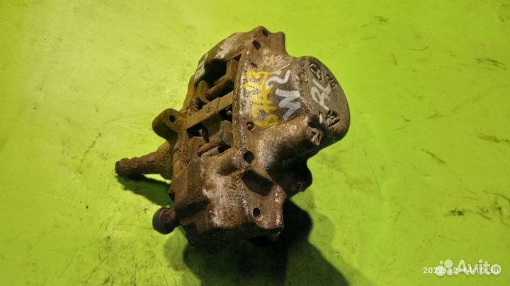 Суппорт задний левый для Mercedes-Benz W124