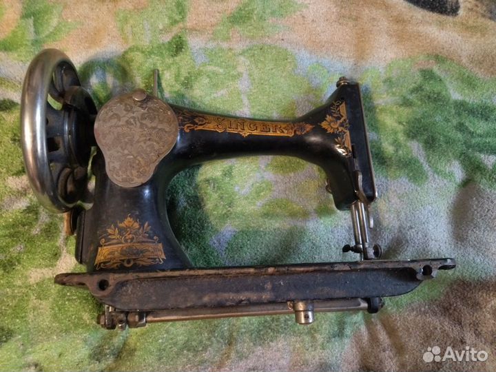 Швейная машинка 