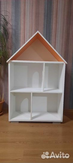 Кукольный домик с мебелью