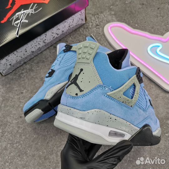 Кроссовки Nike Air Jordan 4 Retro University Blue