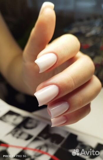 Модель на маникюр