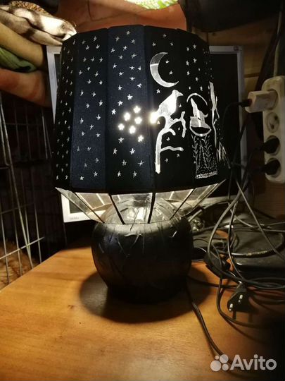 Лампа настольная